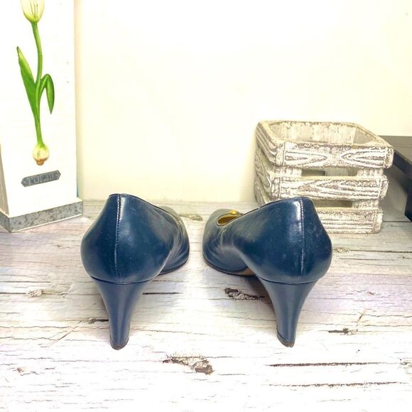 🌷Gucci 🌷Authentic Vintage Navy Blue Gold Gem Heel Leather Pumps From Italy 🇮🇹 - Picture 6 of 8